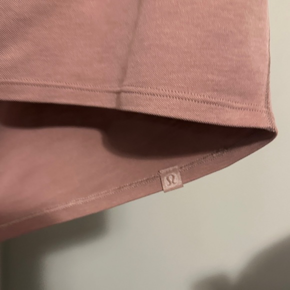 Lululemon Women’s Softstreme Top - Picture 2 of 3